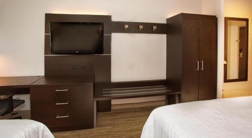 Holiday Inn Express Hotel & Suites Port Charlotte Extérieur photo