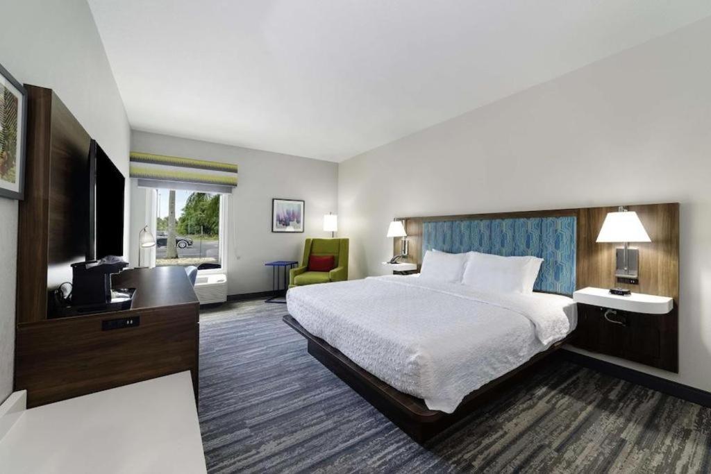Holiday Inn Express Hotel & Suites Port Charlotte Extérieur photo