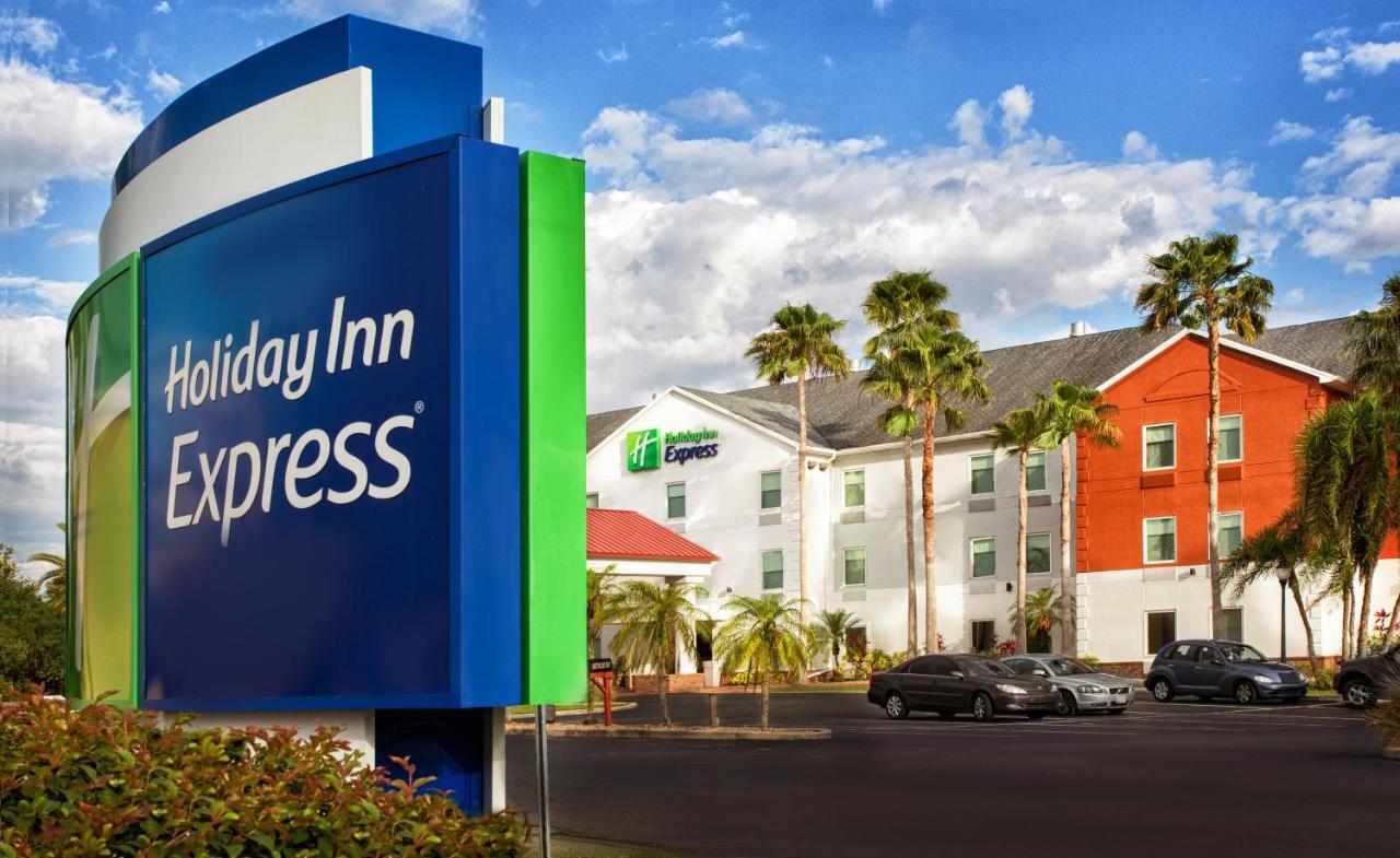 Holiday Inn Express Hotel & Suites Port Charlotte Extérieur photo